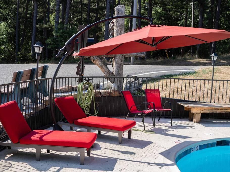Stonegate Lodge King Bed, Wifi, 50In Roku Tv, Salt Water Pool Room #108 Eureka Springs Extérieur photo